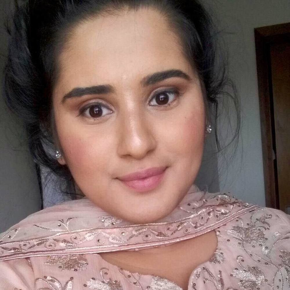 Meet your Posher, Arooj